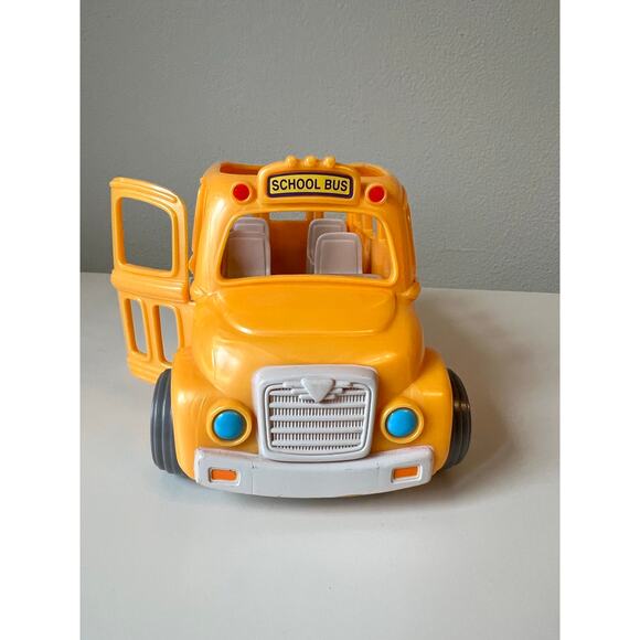 Sweet Streets School Bus Vintage Loving Family Dollhouse Toy W Driver or Dad - Picture 4 of 12